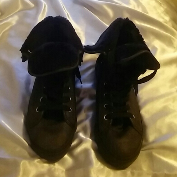 Shoes - Like New!! Sneakers